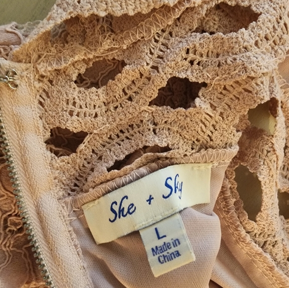 Dress - Picture 2 of 4